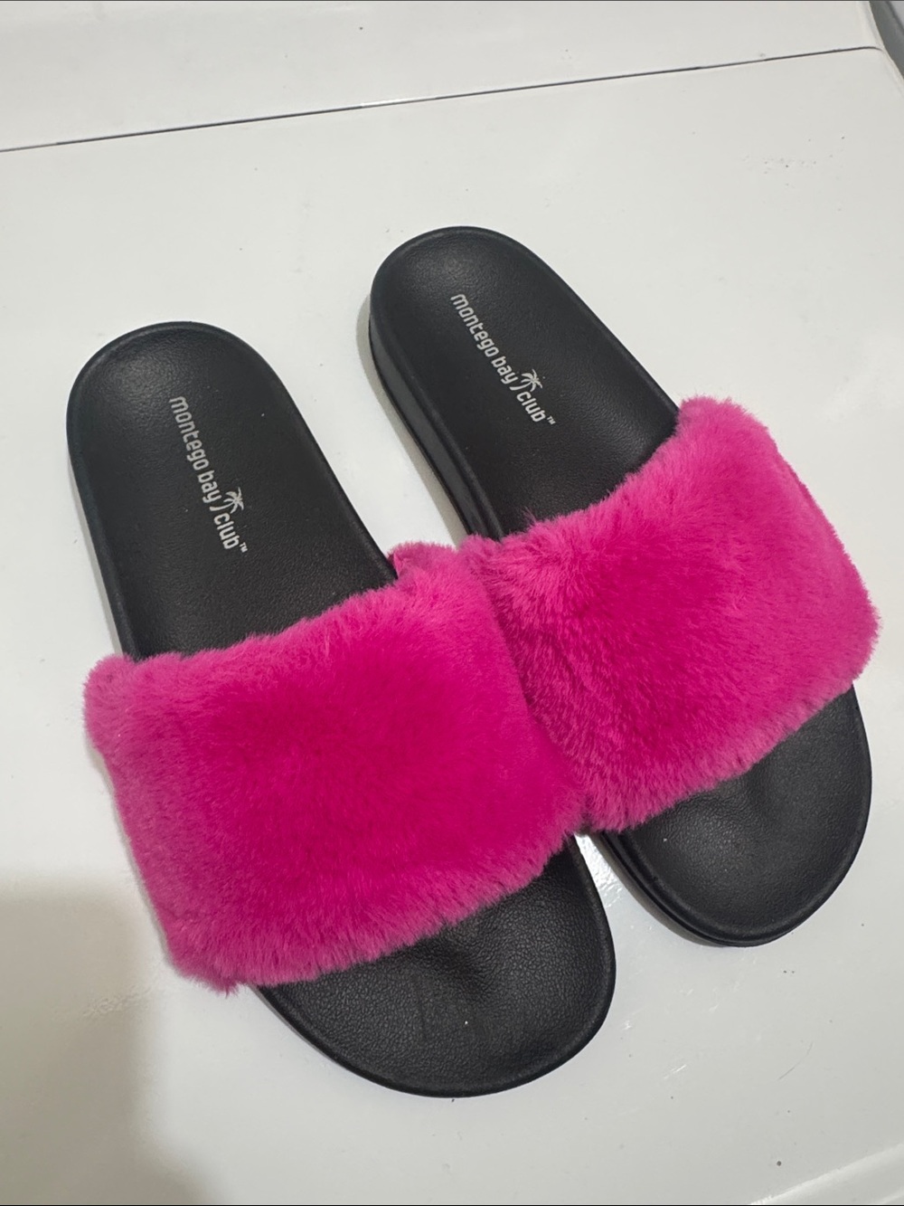 Montego Bay Club Hot Pink Faux Fur Slide Sandals with Black Sole